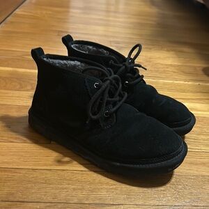 Men’s black tie up Uggs size 6.5 women’s size 8